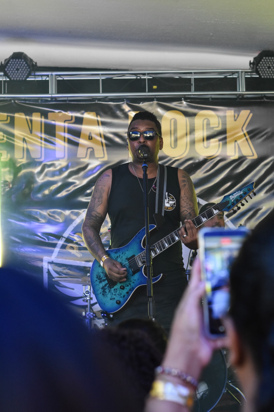 Romisson faz apresentação gratuita no Polenta Rock Show em São Paulo