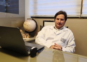 Sinusite recorrente exige investigação da causa e não apenas repetição de medicamentos, alerta especialista